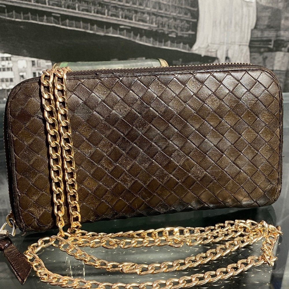Authentic BOTTEGA VENETA Long Zippy Wallet - Picture 2 of 16